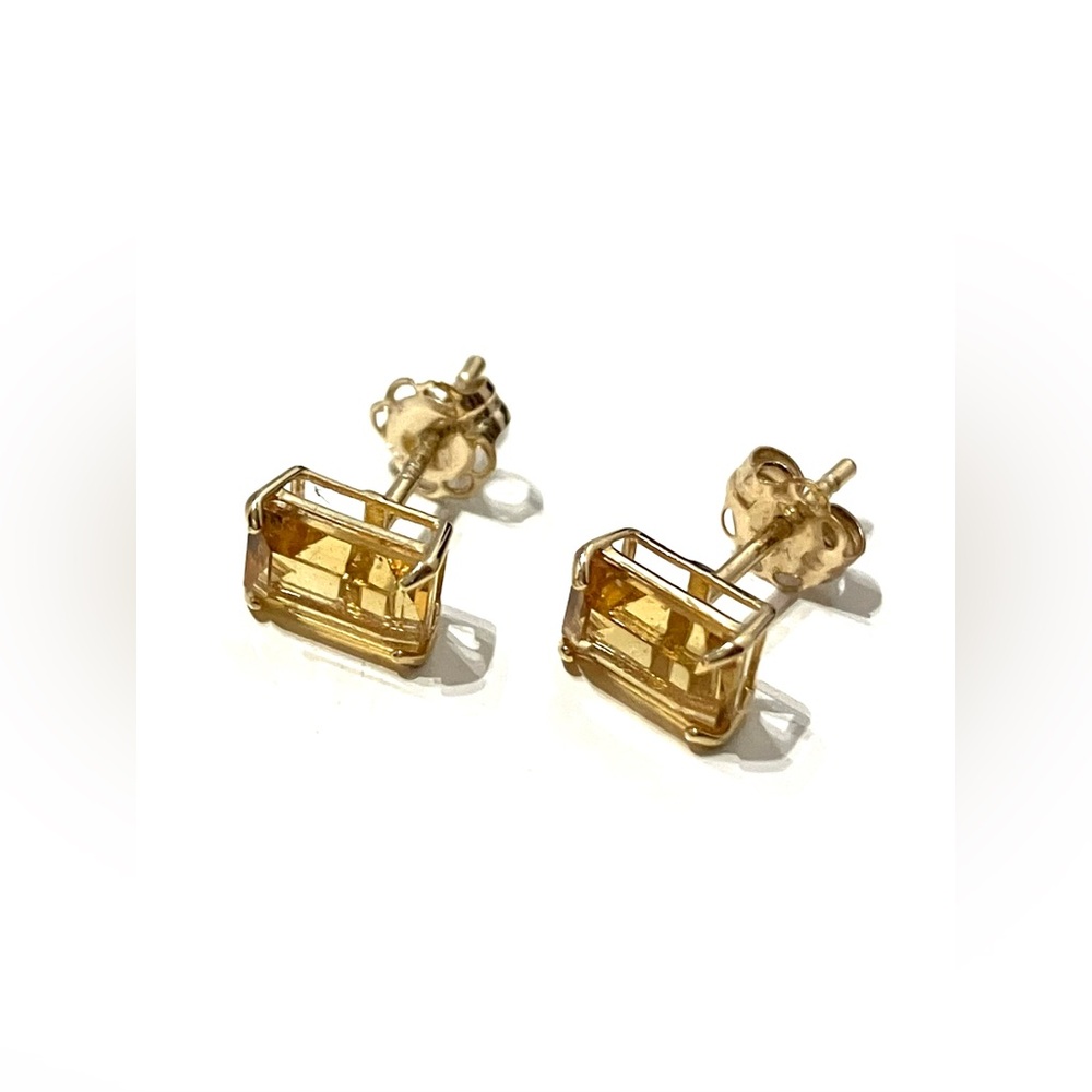14K Gold Citrine Stud Earrings